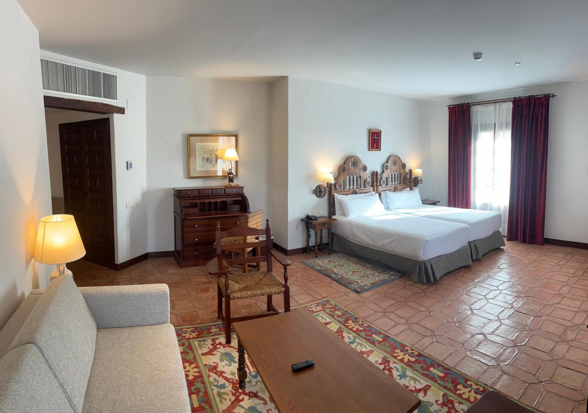 Superior Double Room,1742619731:JPEG